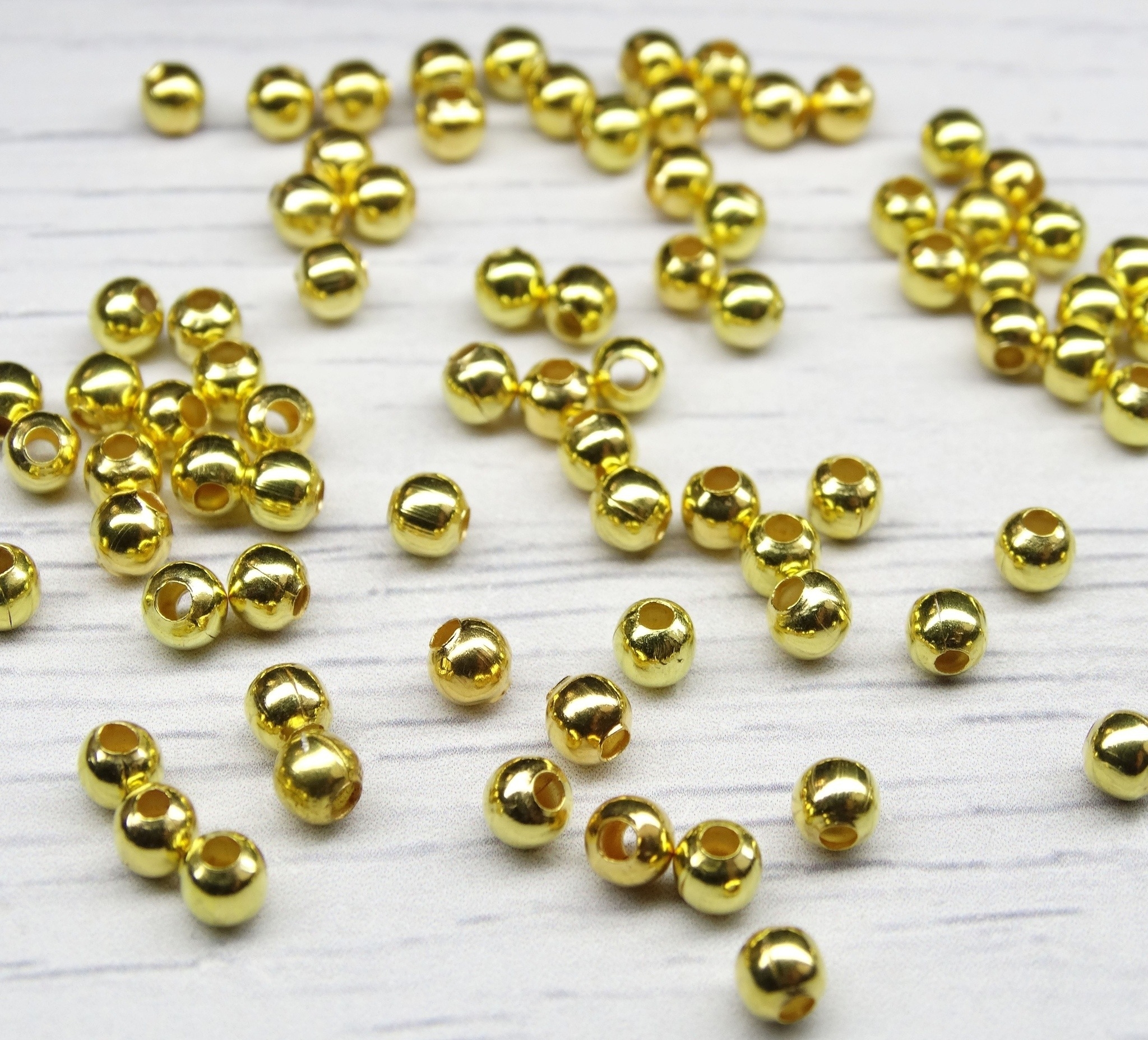 БЗ001НН4 Металлические бусины круглые, цвет: золото (позолота), размер: 4 мм, 5 гр.