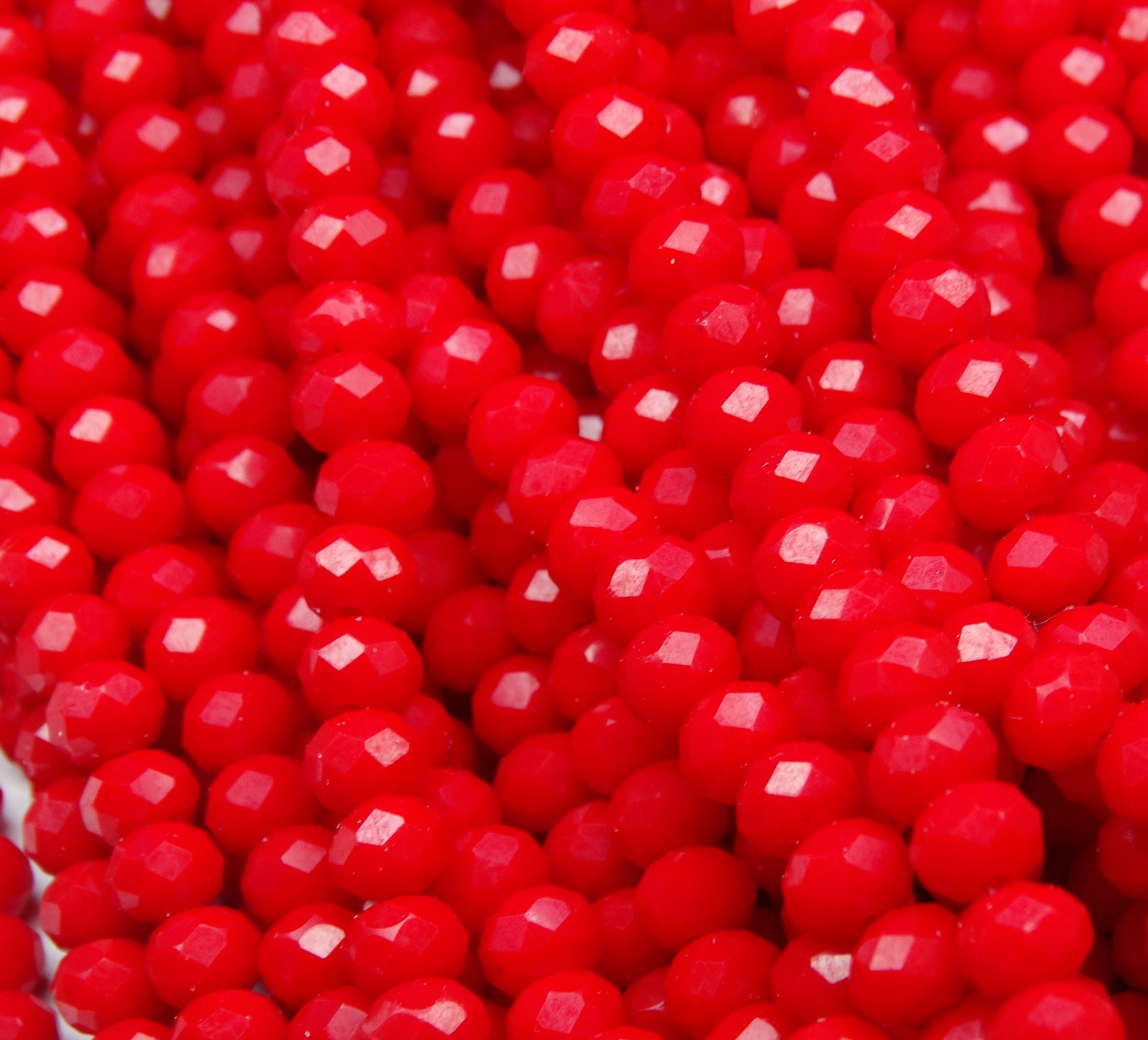 БН002НН46 Хрустальные бусины "рондель", цвет: ярко-красный непрозрачный, 4х6 мм, кол-во: 58-60 шт.