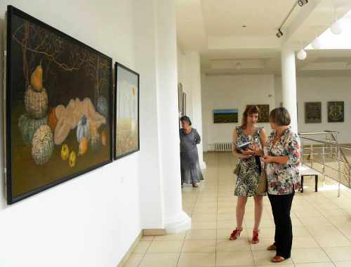 В Адыгее проходит выставка современного искусства Дагестана "Гора Каспий"